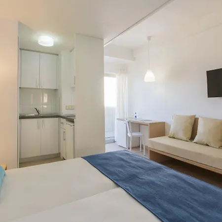 Whala!beach 3* 엘아레날