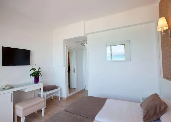 Whala!beach Hotel 3*